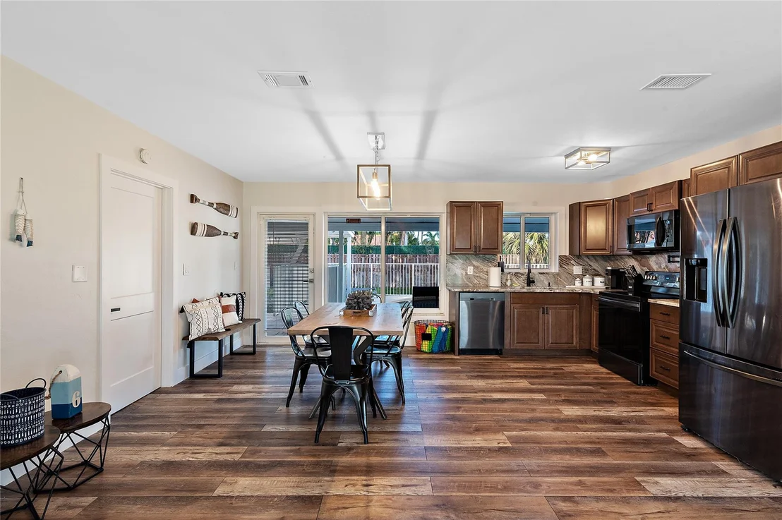 Photo of 2233 SE 13th
