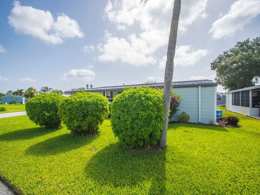Photo of 174 NE Emerald Drive