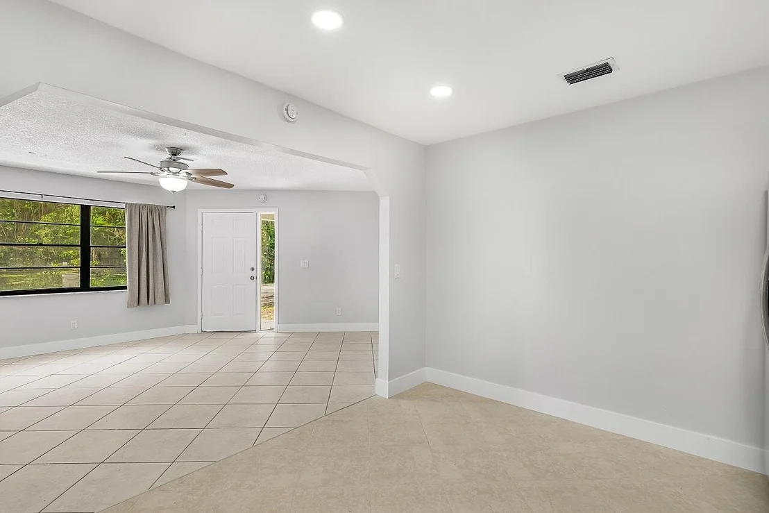 Photo of 10 47th Avenue