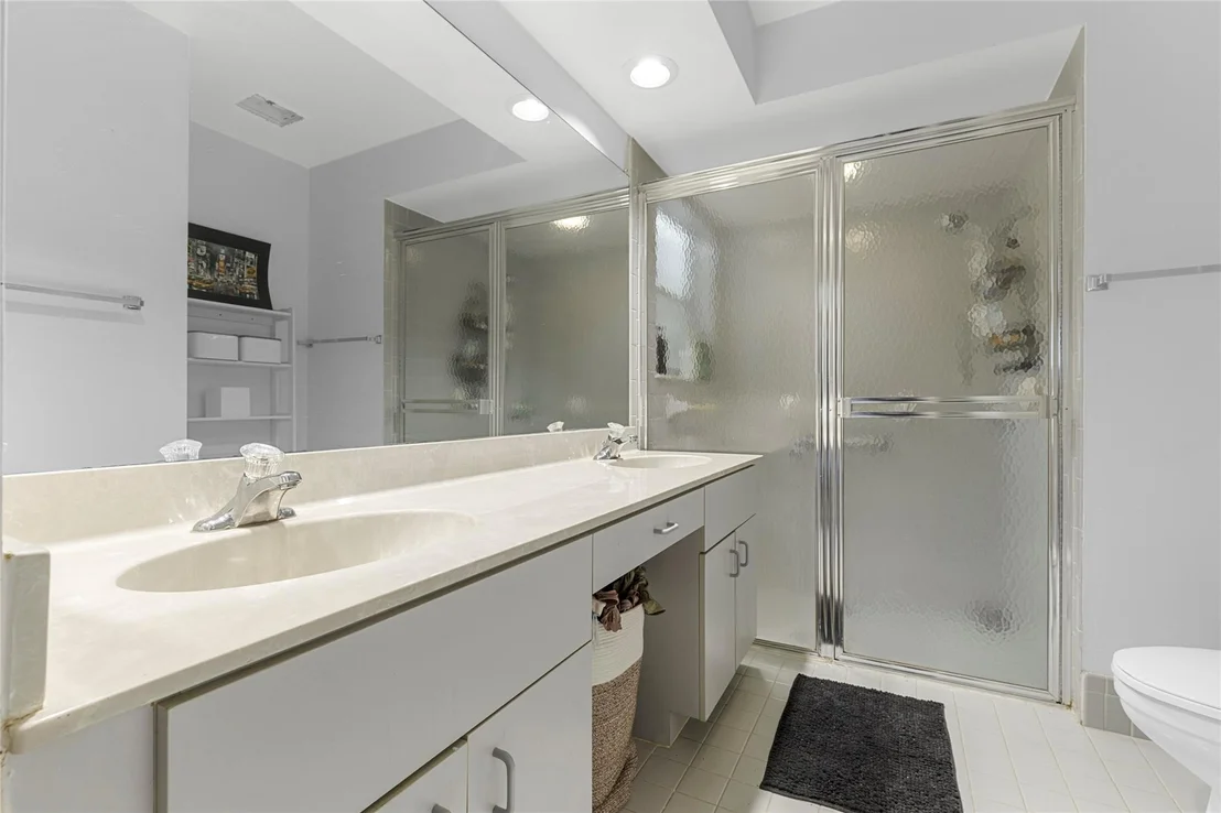 Photo of 9424 NW 8 Creek
