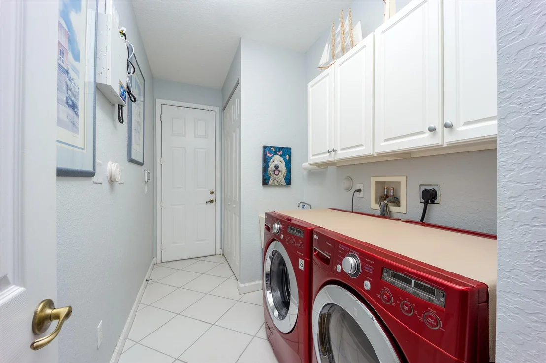 Photo of 6945 SE Bay Hill Drive