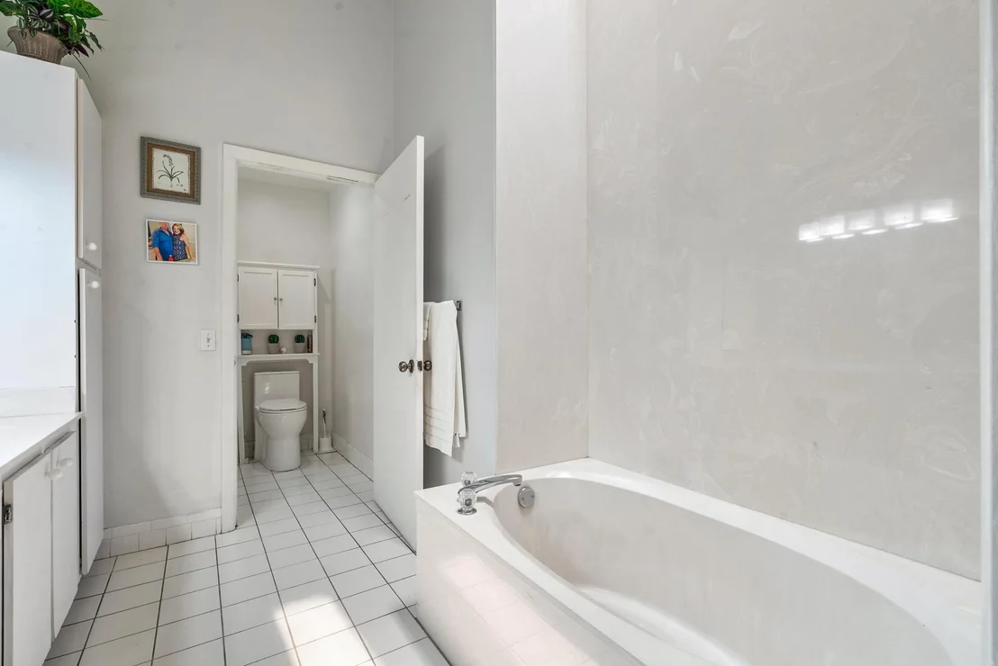 Photo of 8521 Leeway Lane