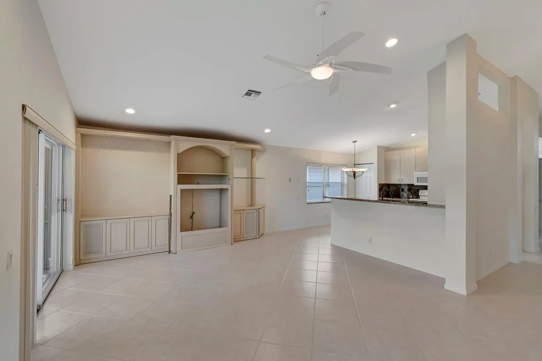 Photo of 6661 Sherbrook Drive