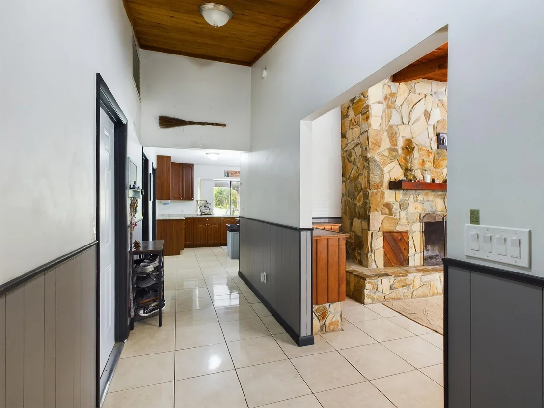 Photo of 2267 NE 54th Trail