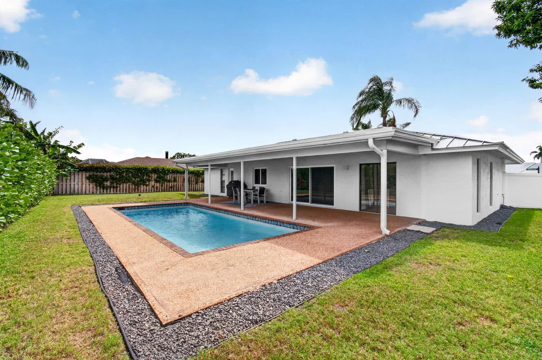 Photo of 17773 Maplewood Drive