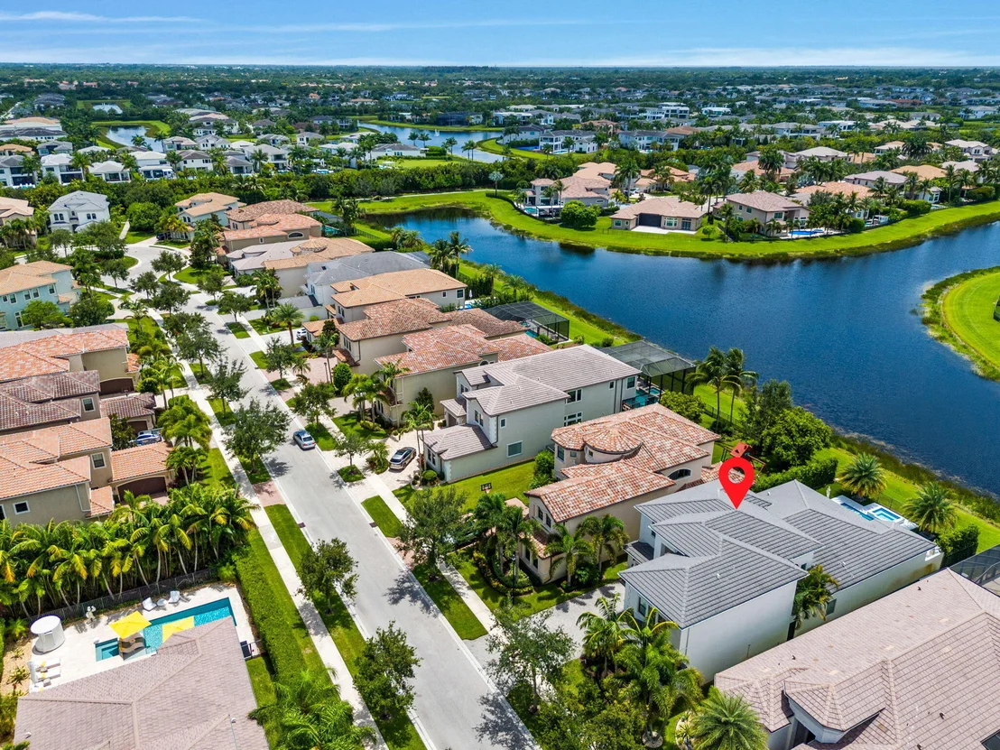 Photo of 16813 PAVILION Way