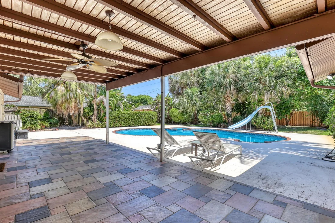 Photo of 2288 Windsor Road