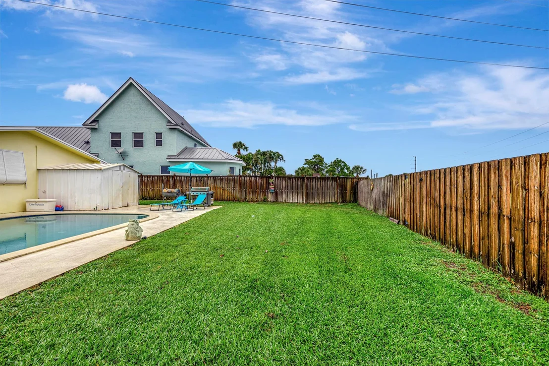 Photo of 7130 Thompson Road