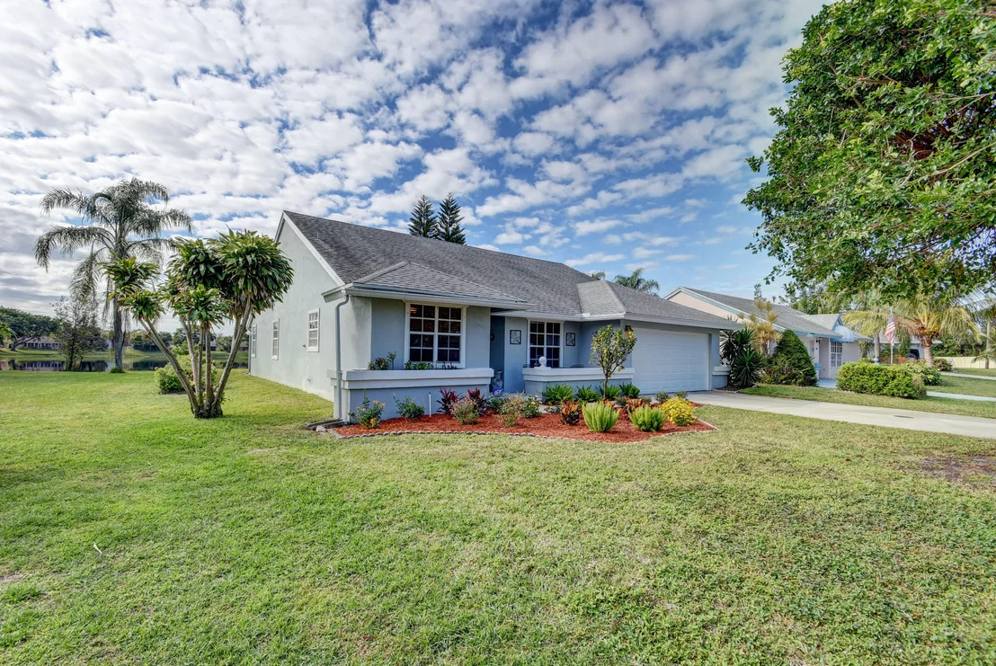 Photo of 1844 Edgewater Drive