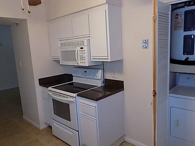 Photo of Unit F306 at 950 Lavers Circle