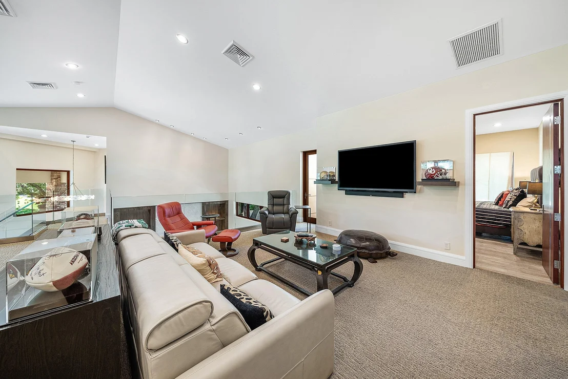 Photo of 18163 SE Ridgeview Drive