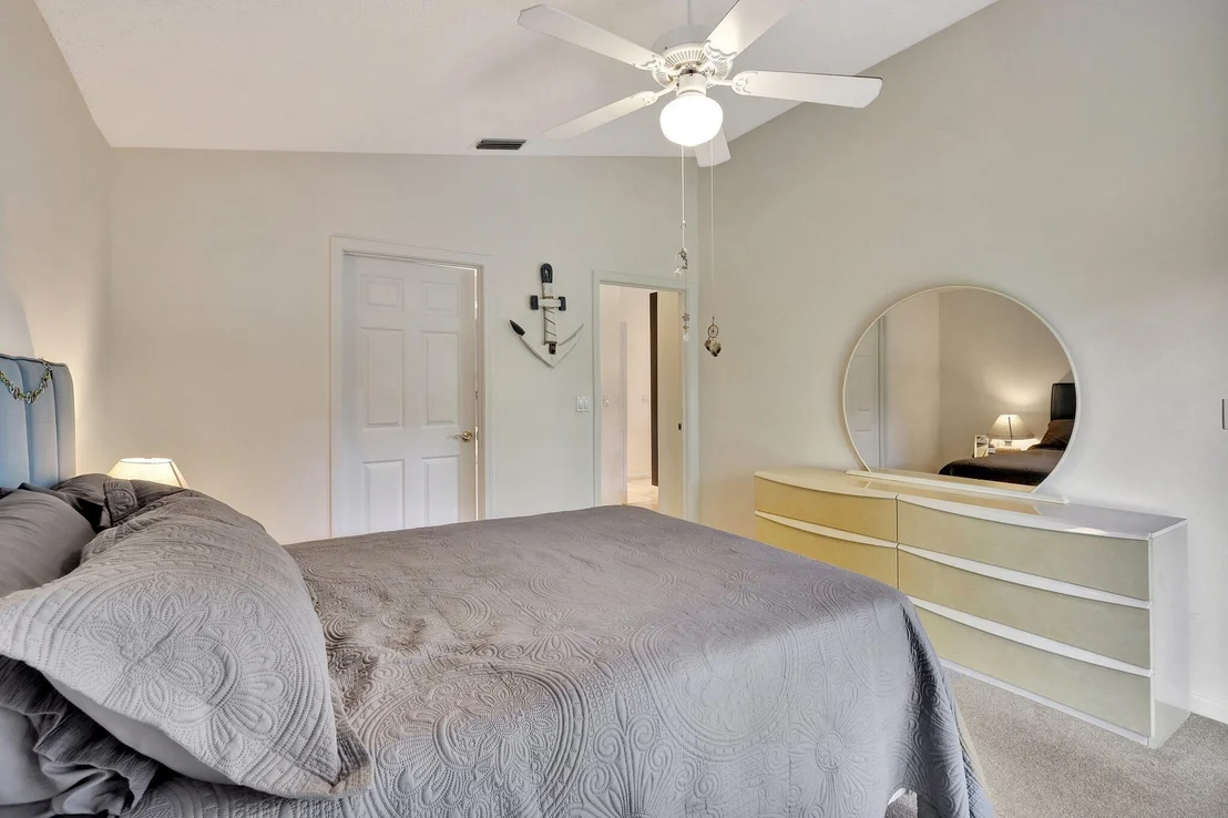 Photo of 8177 Palm Gate Drive