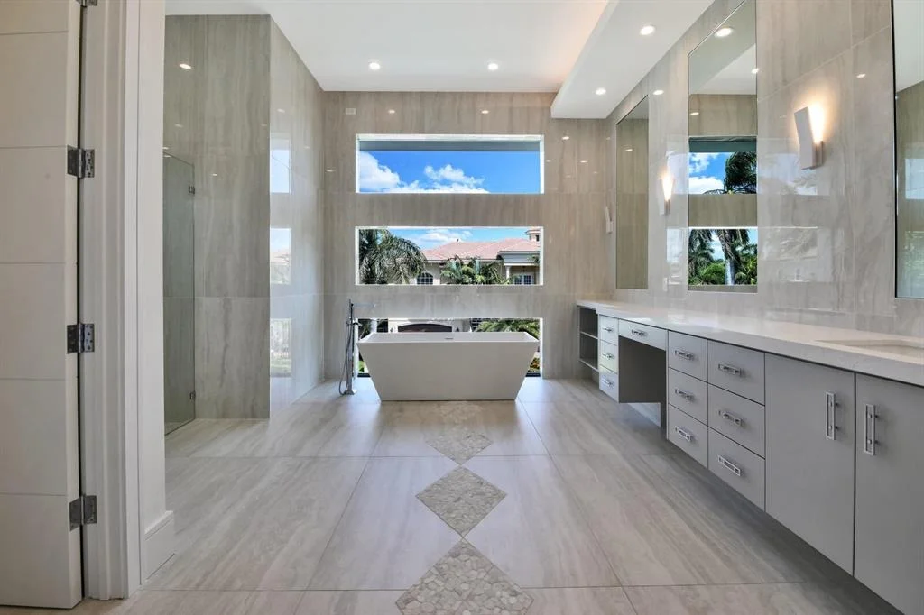 Photo of 960 Banyan Drive