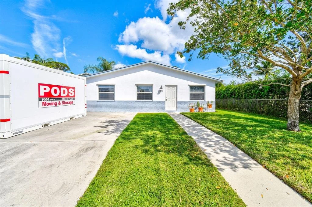 Photo of 305 5th Street
