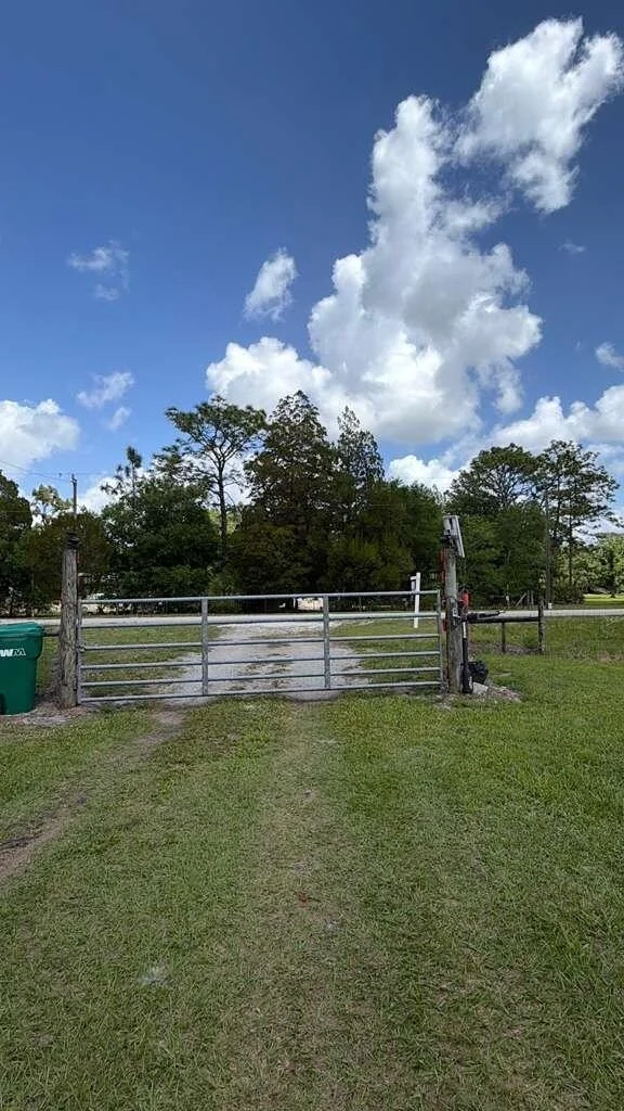 Photo of 34955 NE 4th Drive