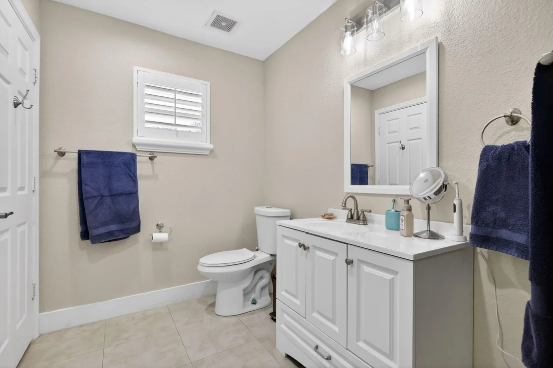 Photo of 2843 Worcester Road
