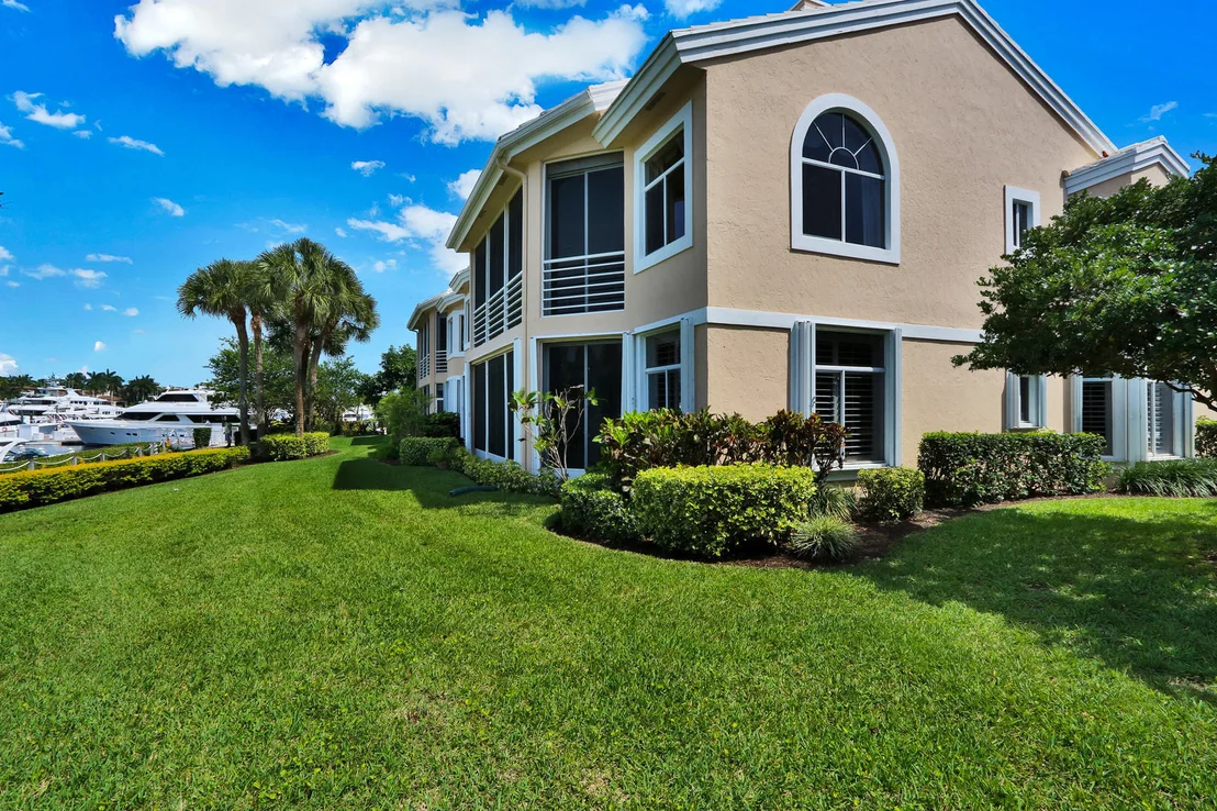Photo of 601 Captains Way