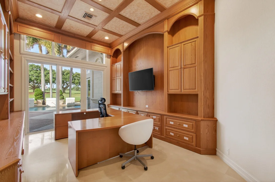Photo of 331 MIZNER LAKE ESTATES Drive