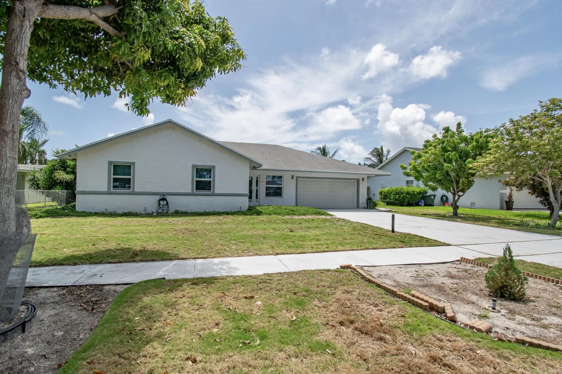 Photo of 1318 NW 2nd Circle