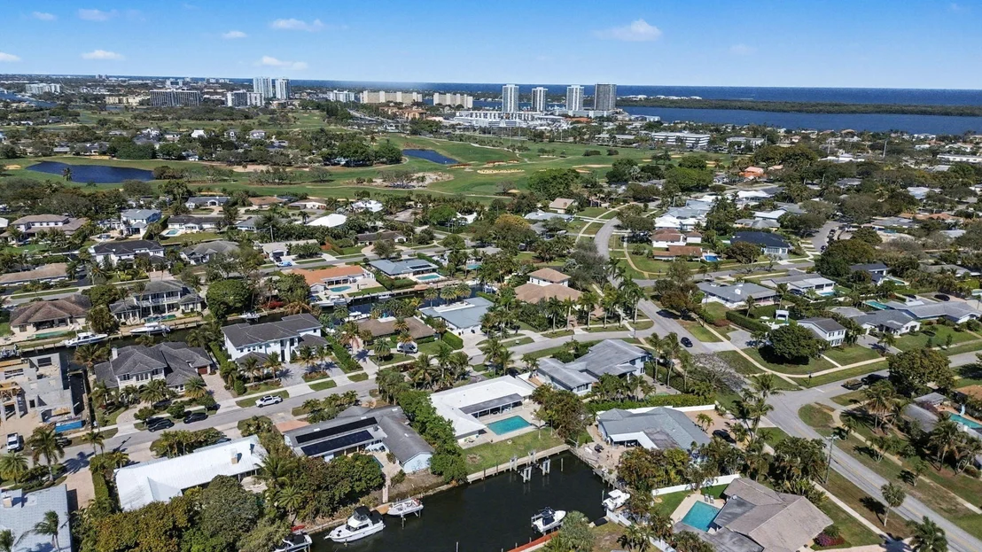 Photo of 618 Riverside Road