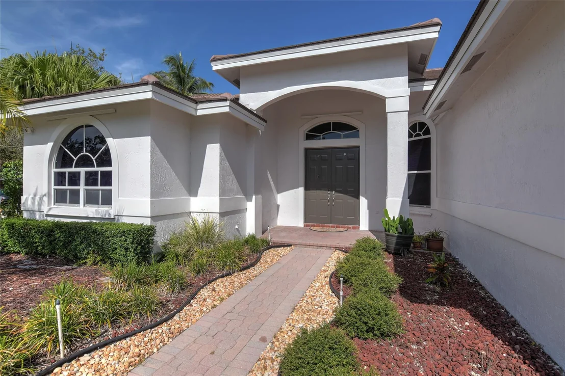 Photo of 1125 Waterside Circle