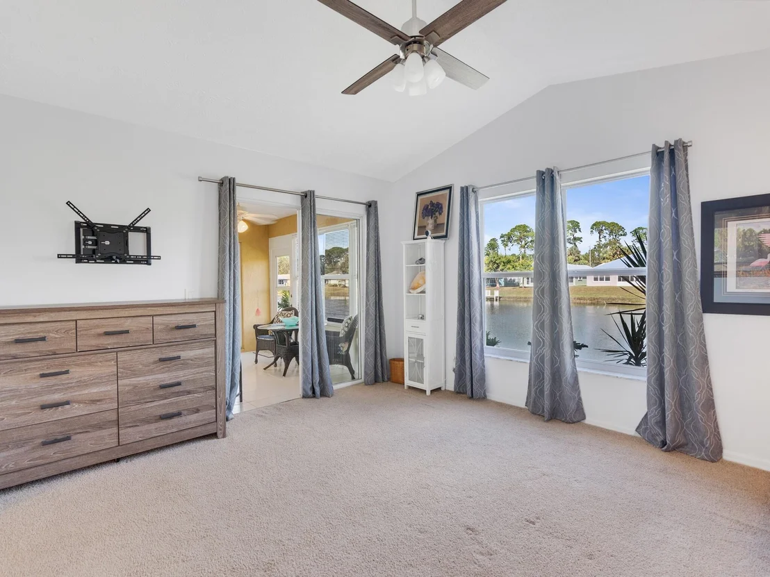 Photo of 6713 Gaviota
