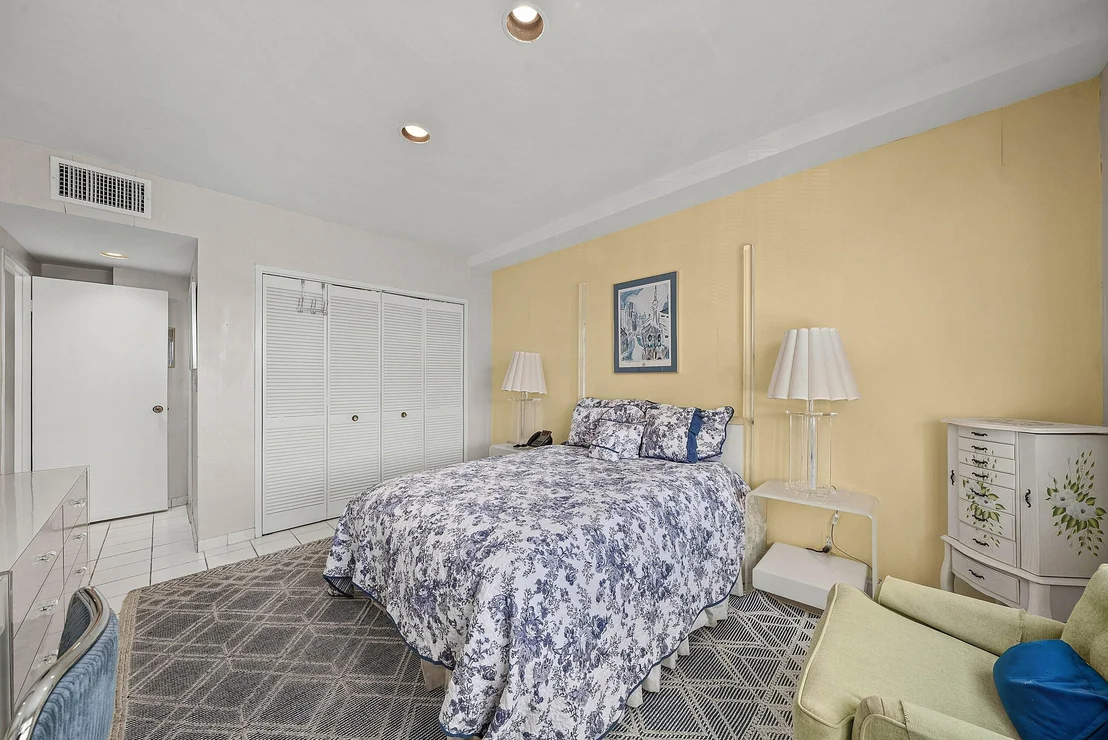 Photo of Unit 222B at 44 Cocoanut Row