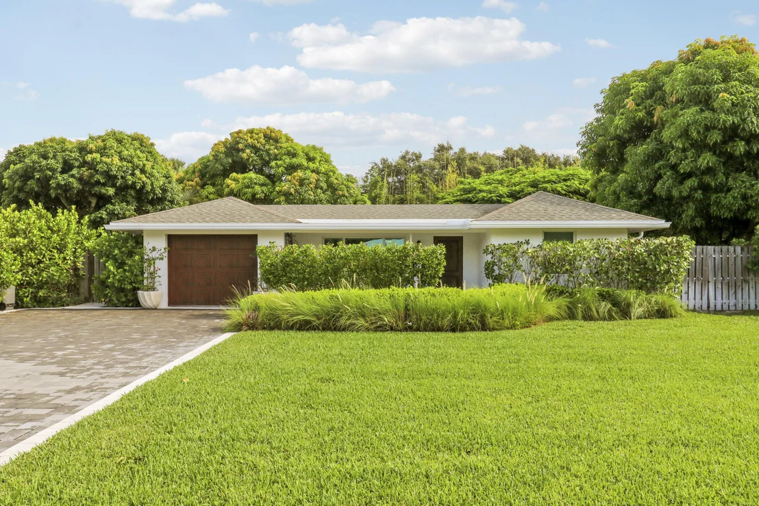 Photo of 2665 Oak Drive