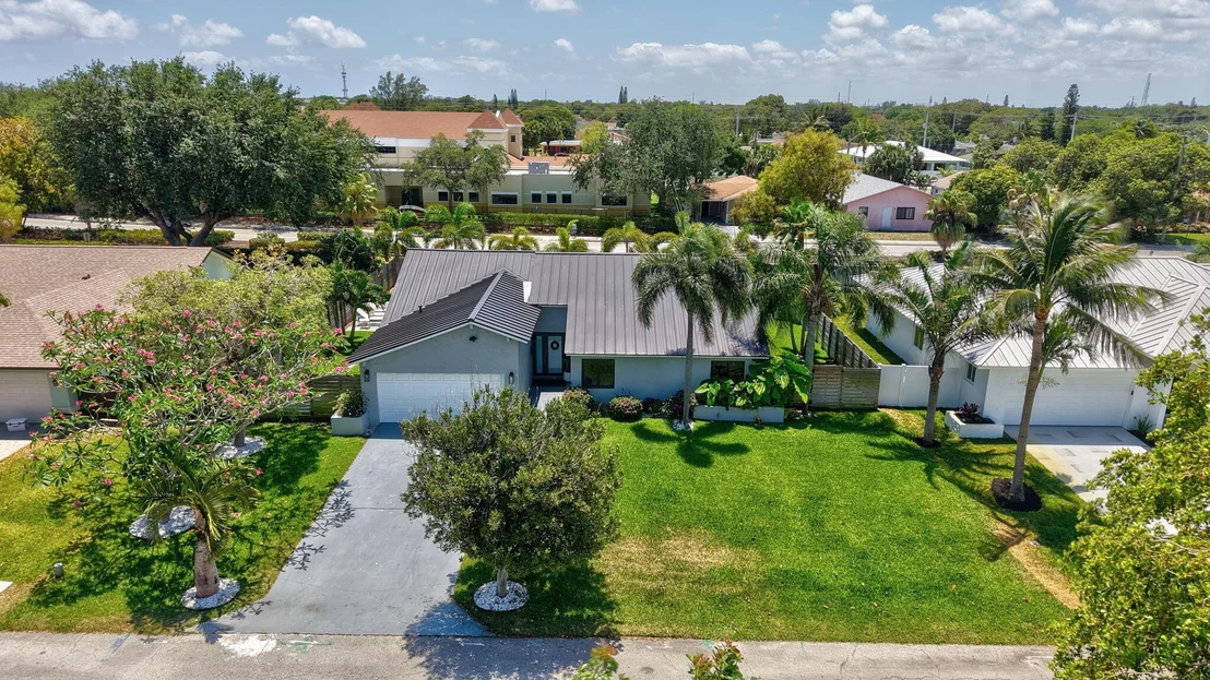 Photo of 620 Enfield Road