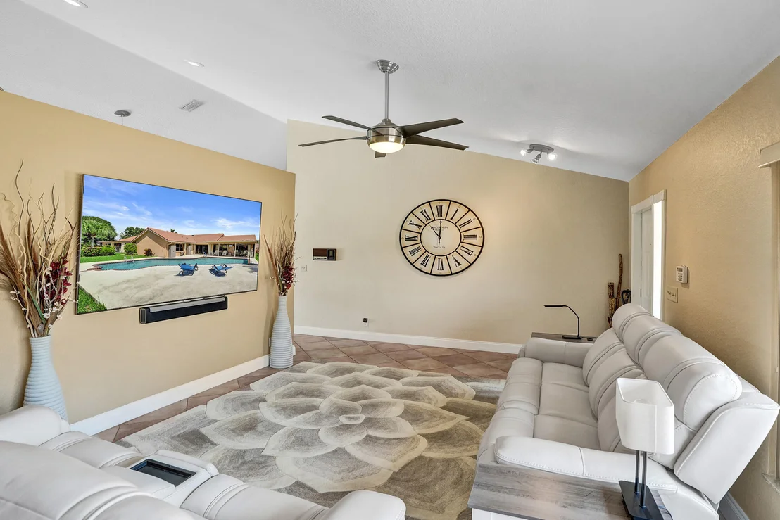 Photo of 9255 Sun Pointe Drive