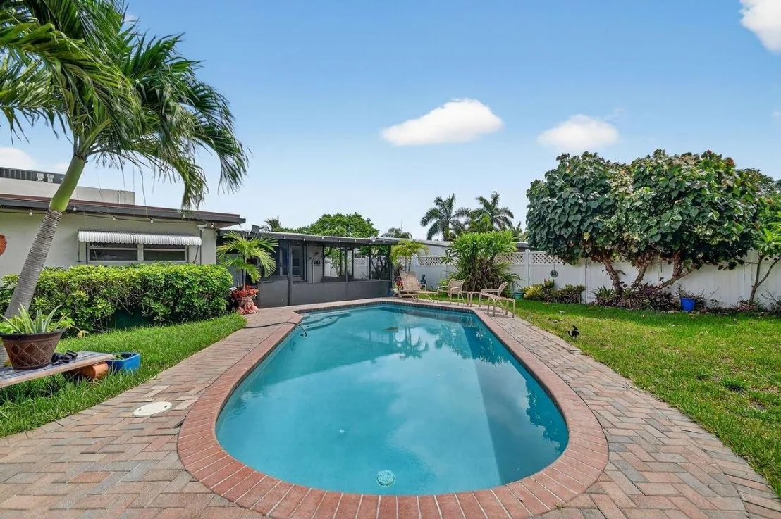 Photo of 133 Greenbrier Drive