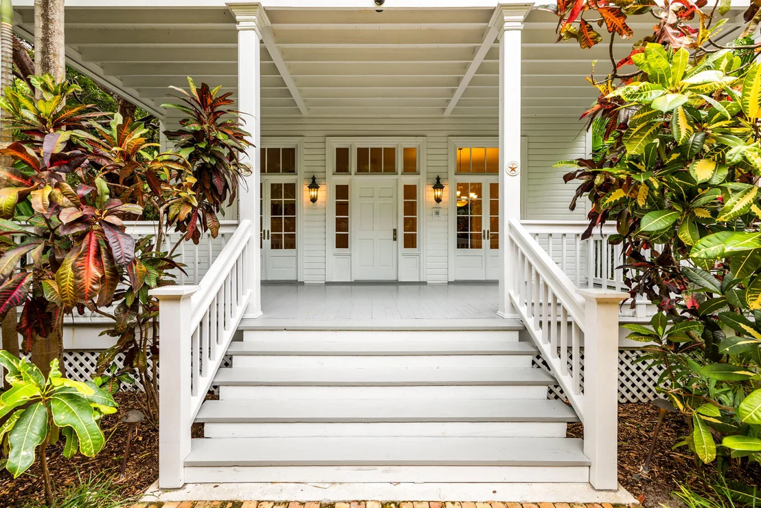 Photo of 328 Whitehead Street