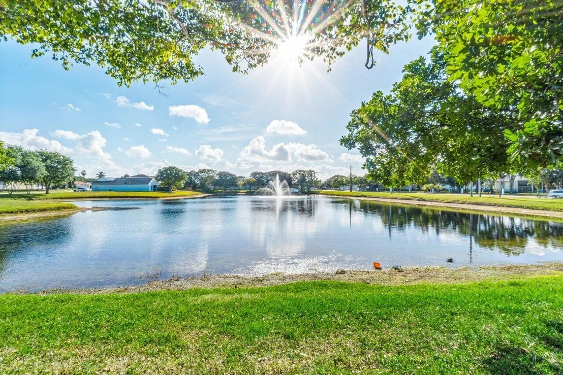 Photo of 4656 Lakeside Circle