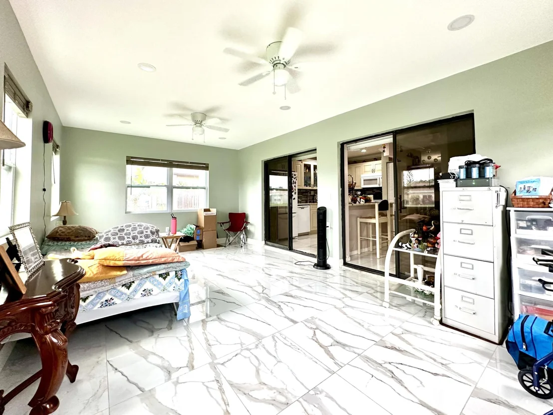 Photo of 5254 Mirror Lakes Boulevard