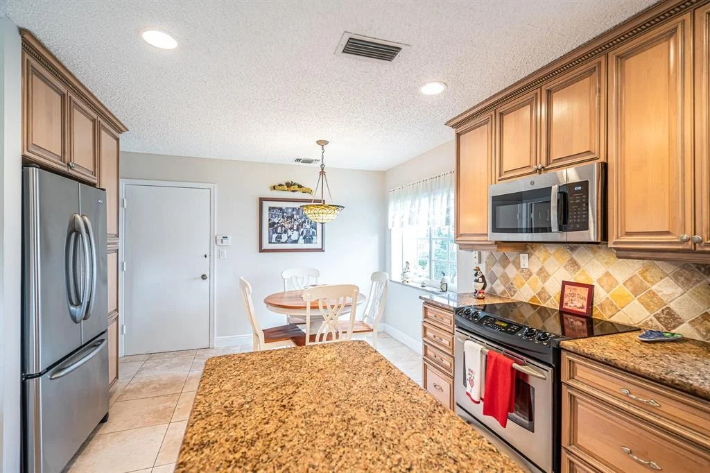 Photo of 6164 Petaluma Drive