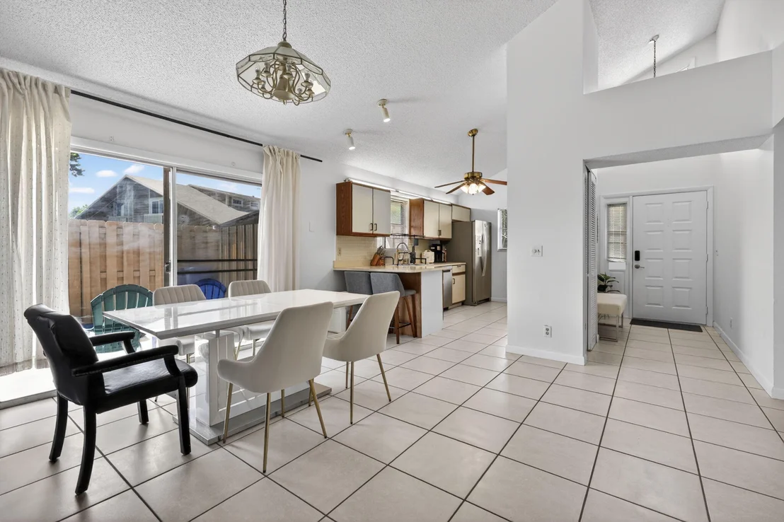 Photo of 102 Maplecrest Circle