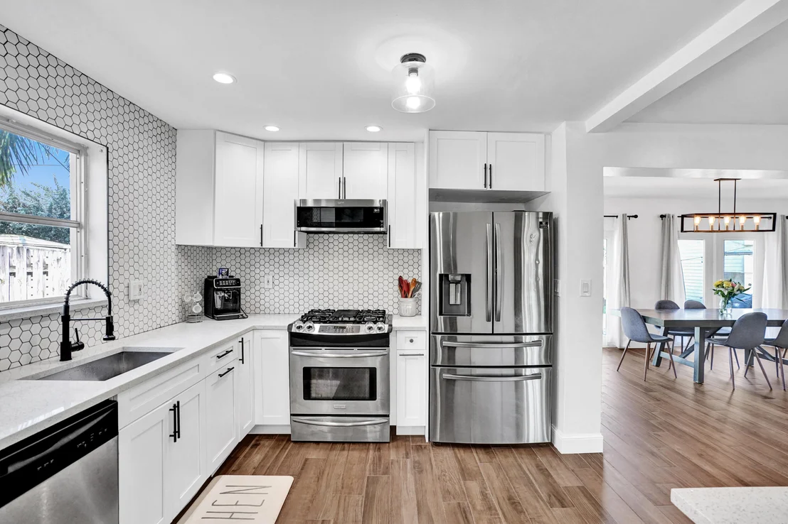 Photo of 825 SE 16th Place