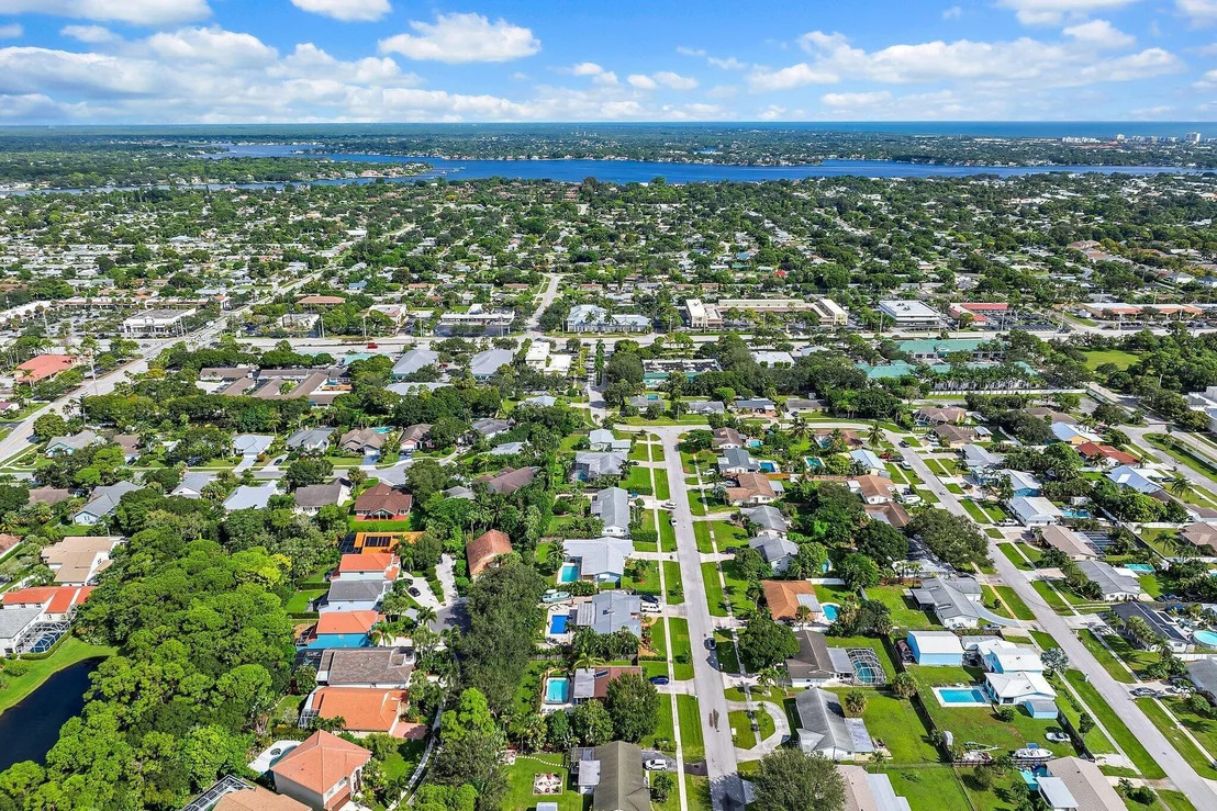Photo of 214 Circle W