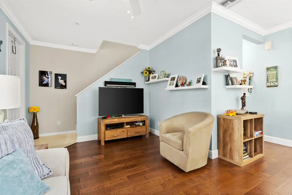 Photo of 4176 Stadium Drive