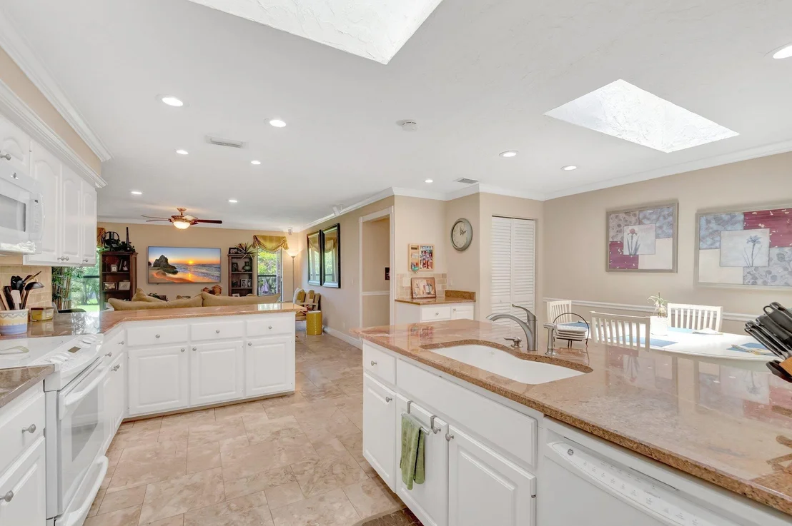 Photo of 15385 Cedar Bluff Place