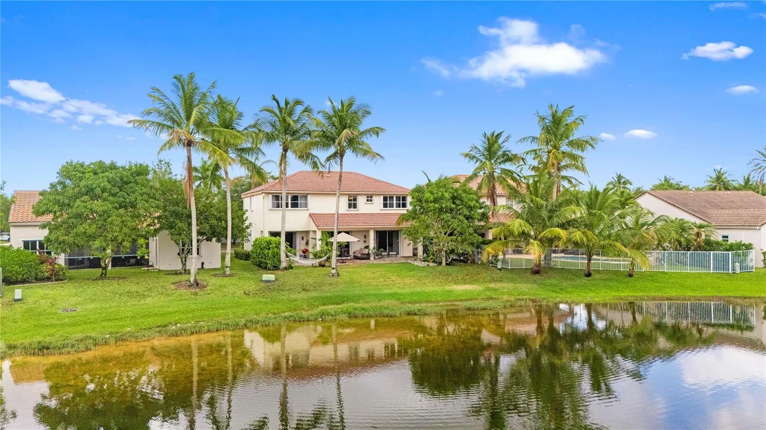 Photo of 372 Carrington Drive