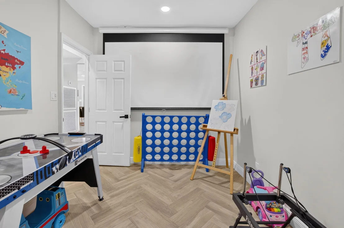 Photo of 7658 SOLIMAR Circle
