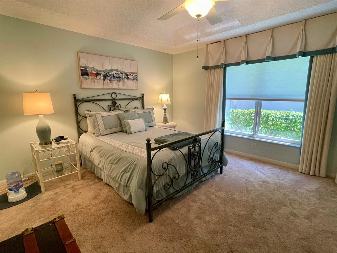 Photo of 10 Sausalito Drive