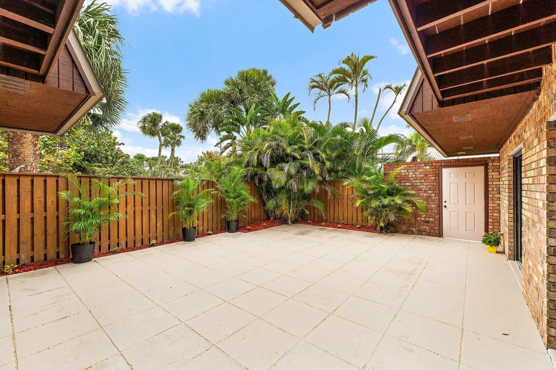 Photo of Unit 7C at 1420 Ocean Way