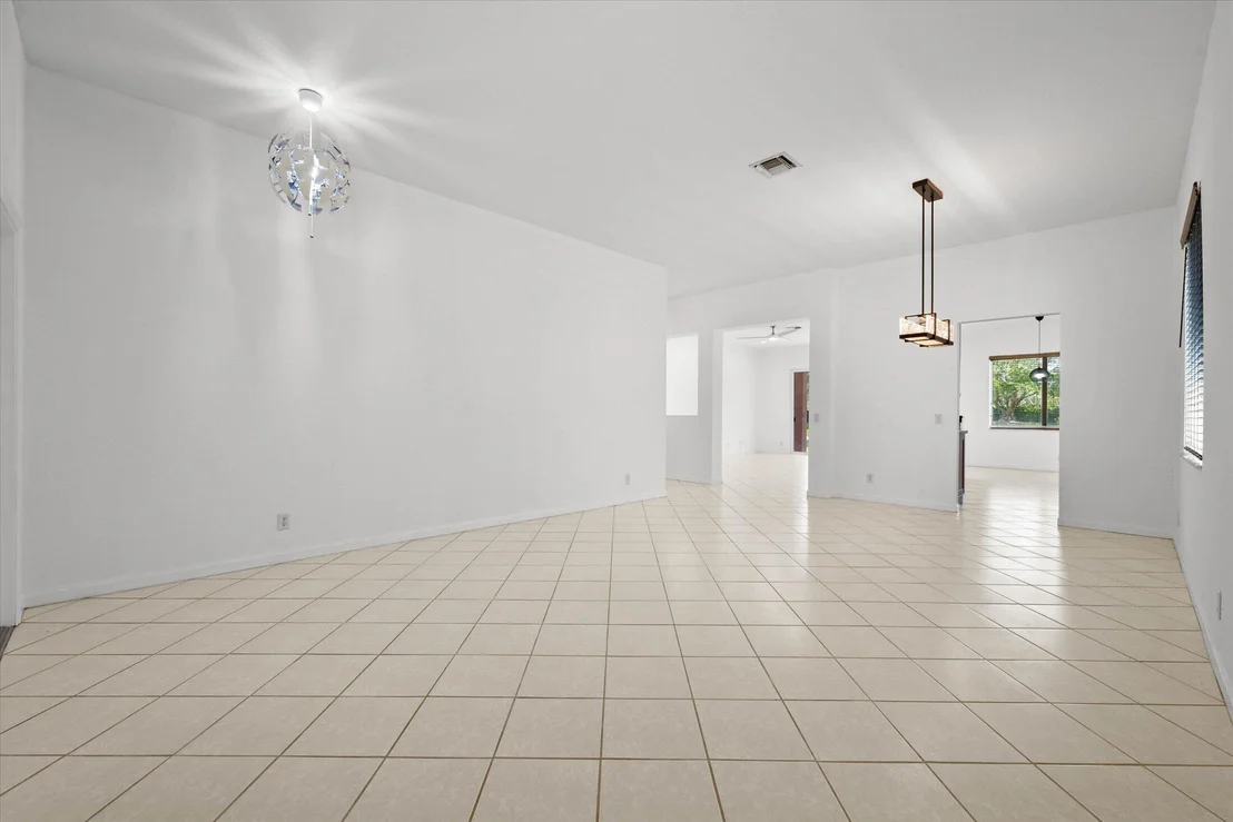 Photo of 886 SUNFLOWER Circle