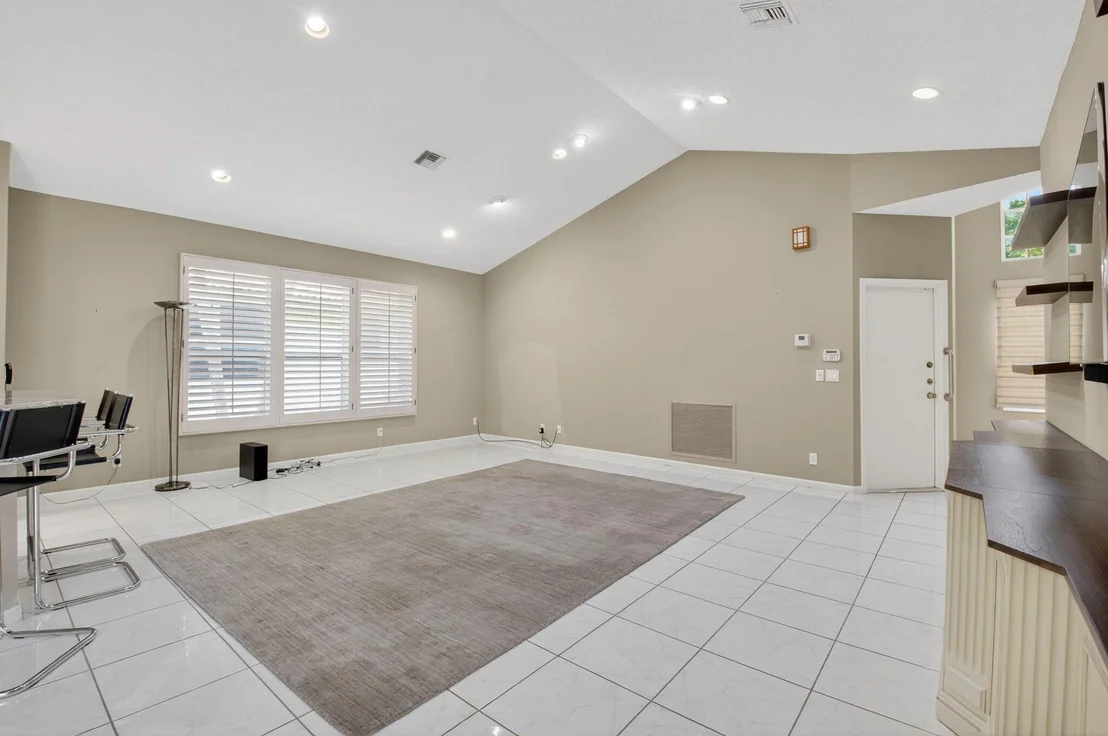 Photo of 7686 La Corniche Circle