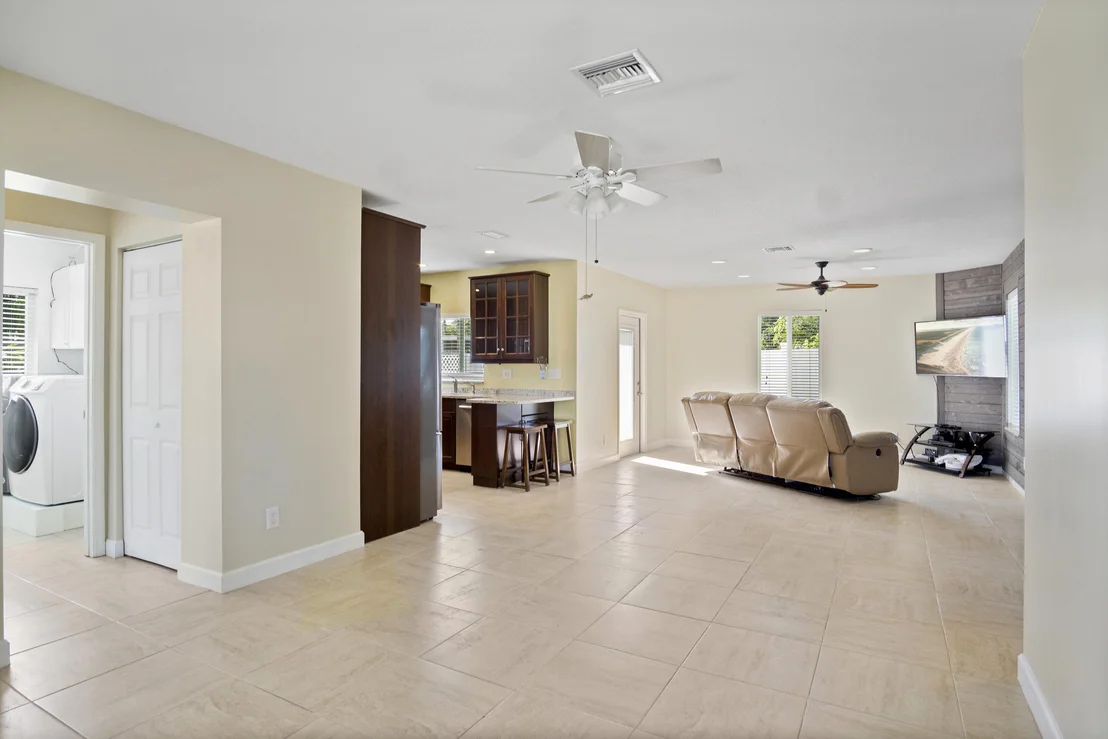 Photo of 195 SW Cabana Point Circle