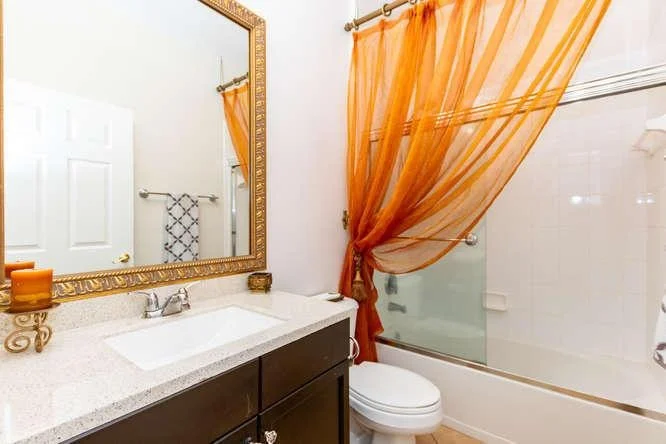 Photo of 2352 Thomson Way