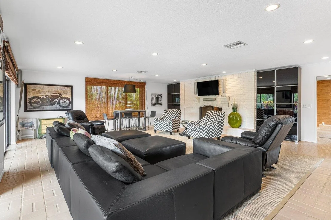 Photo of 477 Glenbrook Drive