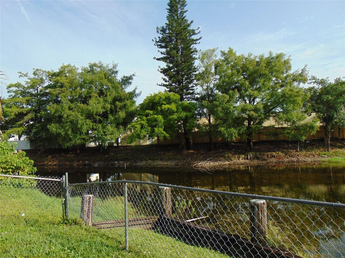 Photo of 595 E River Drive